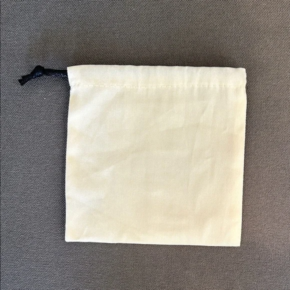 Fendi Ivory Logo Dust Bag - Picture 5 of 5